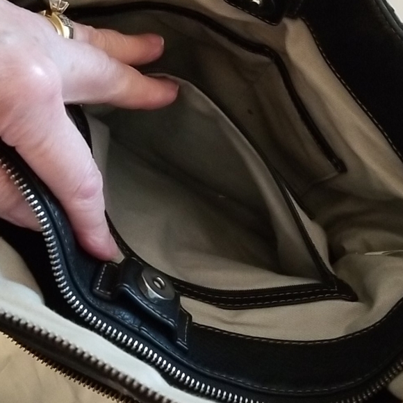 Liz Claiborne purse - Picture 6 of 10